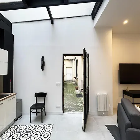 Urban Flat 08 - The Panoramic Flat In Paris
