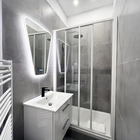 Urban Flat 08 - The Panoramic Flat In Parigi