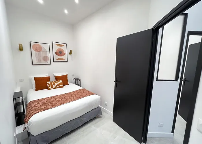 Urban Flat 08 - The Panoramic Flat In Paris