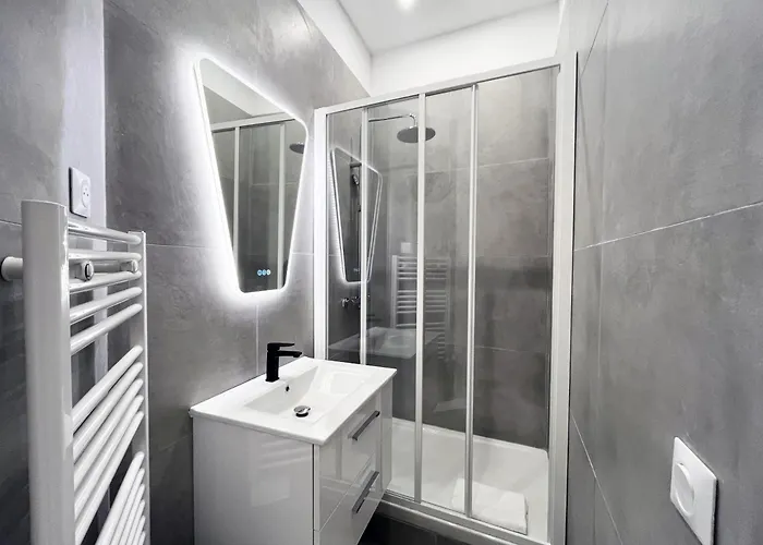 Urban Flat 08 - The Panoramic Flat In Paris