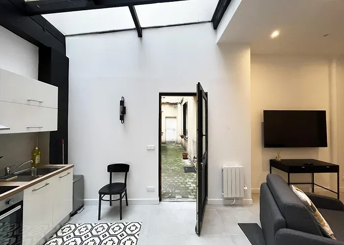 Urban Flat 08 - The Panoramic Flat In Paris